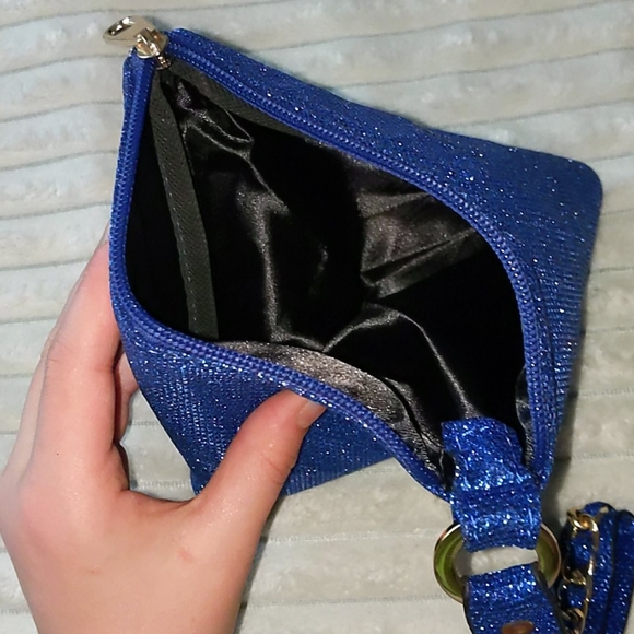 Triangle handbag - Picture 2 of 7